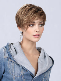 POINT by Ellen Wille in LIGHT BERNSTEIN ROOTED 12.26.830 | Lightest Brown, Medium Golden Blonde, Medium Brown, and Light Auburn Blended with Dark Roots