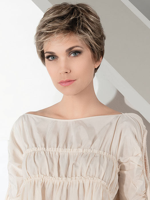 POSH DELUXE by ELLEN WILLE in BERNSTEIN ROOTED 12.26.830 | Lightest Brown and Light Golden Blonde with Medium Brown Blended with Light Auburn Blend with Shaded Roots